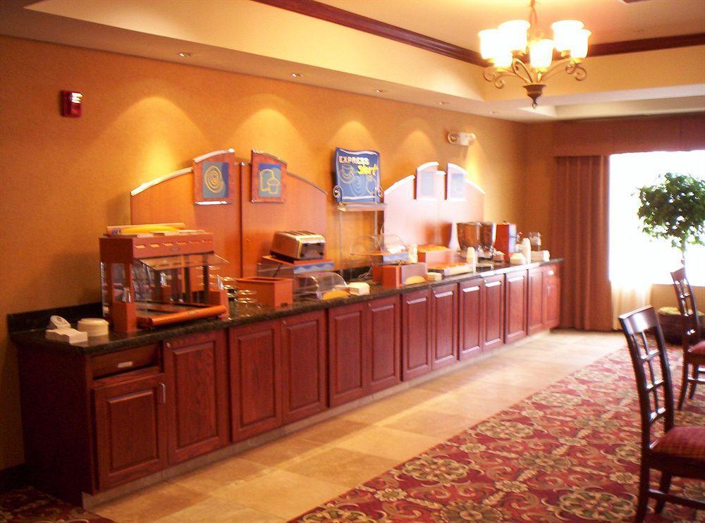 Holiday Inn Express & Suites Sparta Restaurant photo