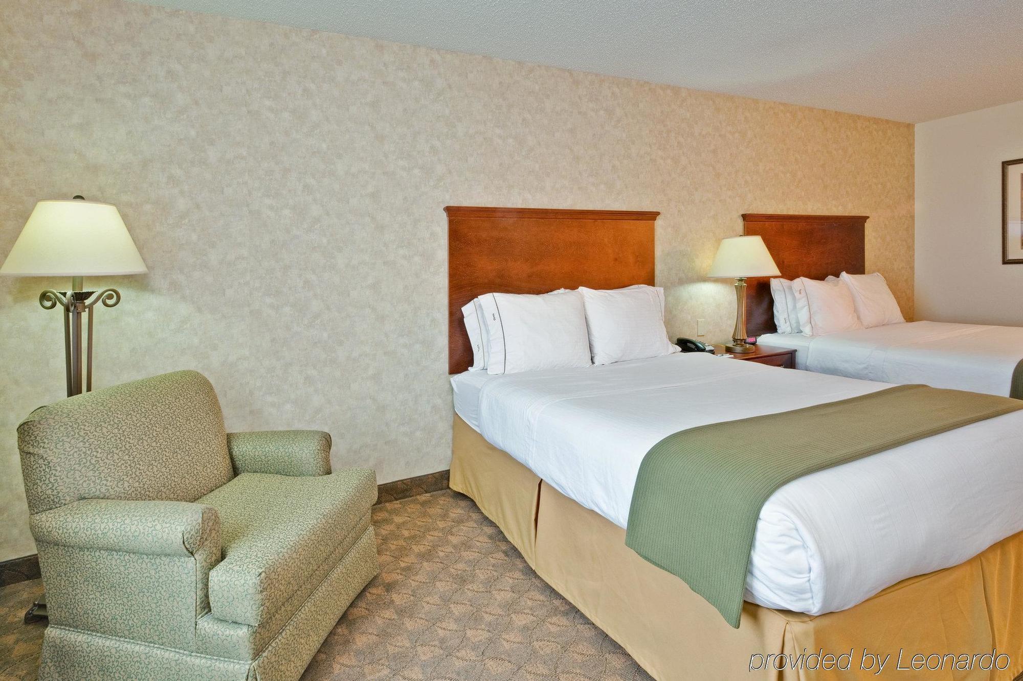 Holiday Inn Express & Suites Sparta Room photo